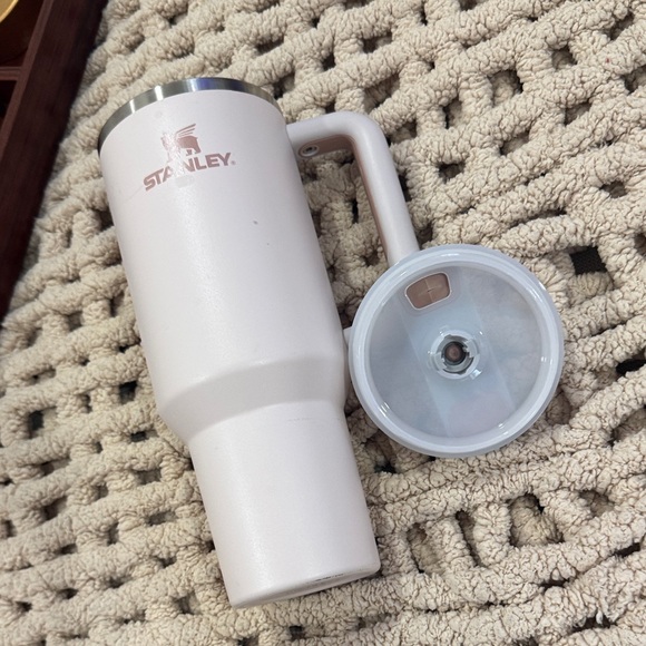 Stanley Classic rose quartz Mug with Handle - Picture 6 of 7